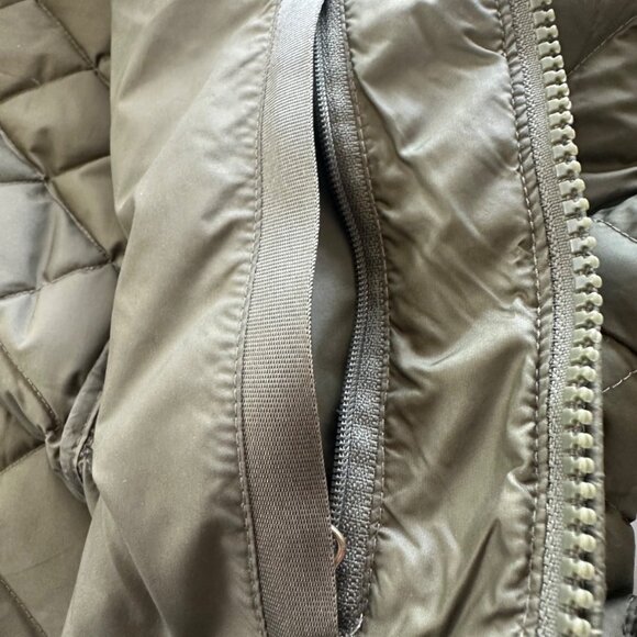 The North Face Women's LG Transit Down Jacket in Olive Green Gorpcore Winter Ski - Picture 9 of 12
